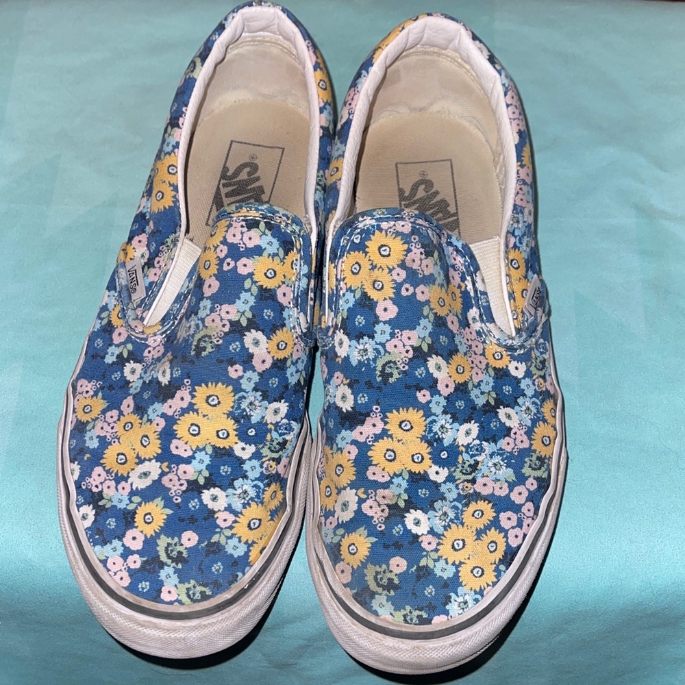 Vans Women’s Blue Floral Slip-On Sneakers